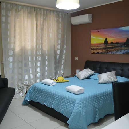B&B Ciclopi 아치카스텔로 외부 사진